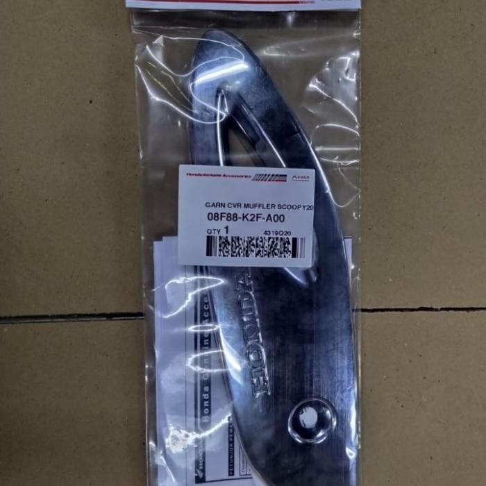 ASLI.. GARNISH COVER MUFFLER HIASAN KNALPOT SCOOPY 2020 2021 ORIGINAL HONDA