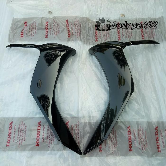 64301-KZL-A00ZA Cover Tebeng Sayap Kanan Kiri Spacy Hitam