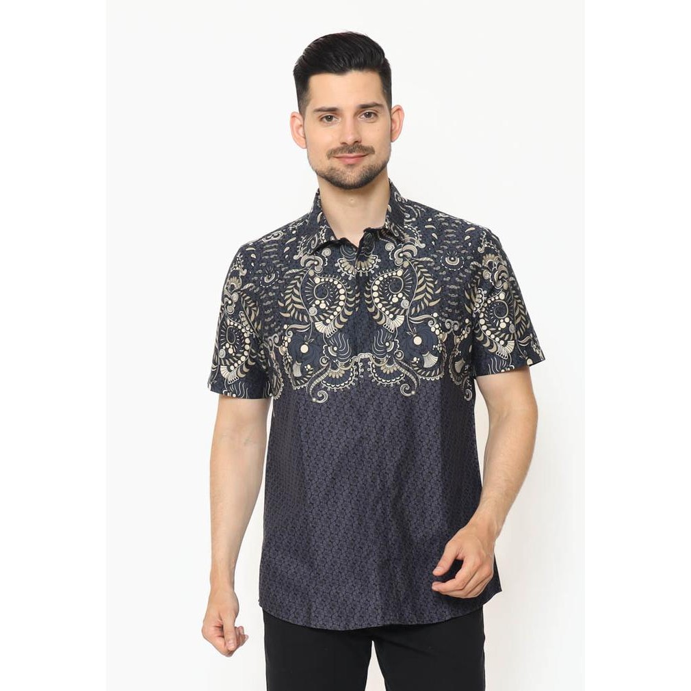 Gentra- Maginot Cakra Batik Slim Fit Lengan Pendek