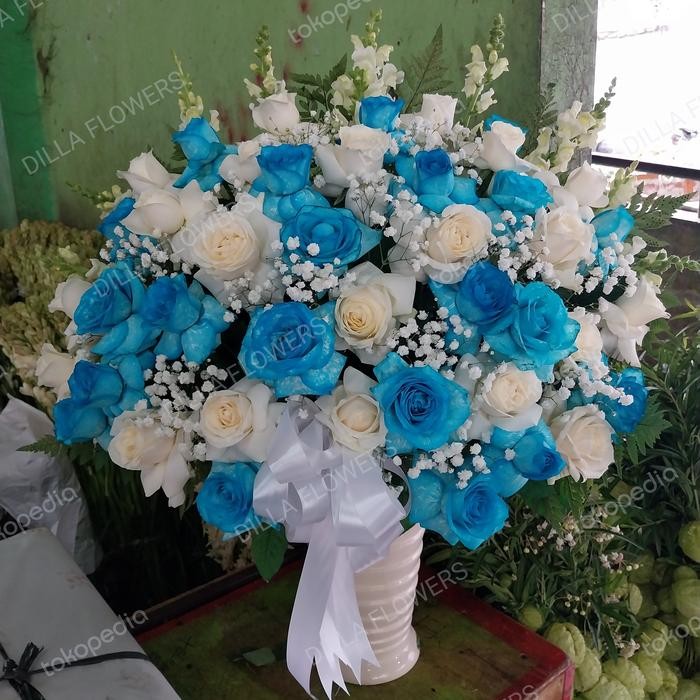 JTTOP" VAS BUNGA MEJA MAWAR PUTIH DAN BIRU