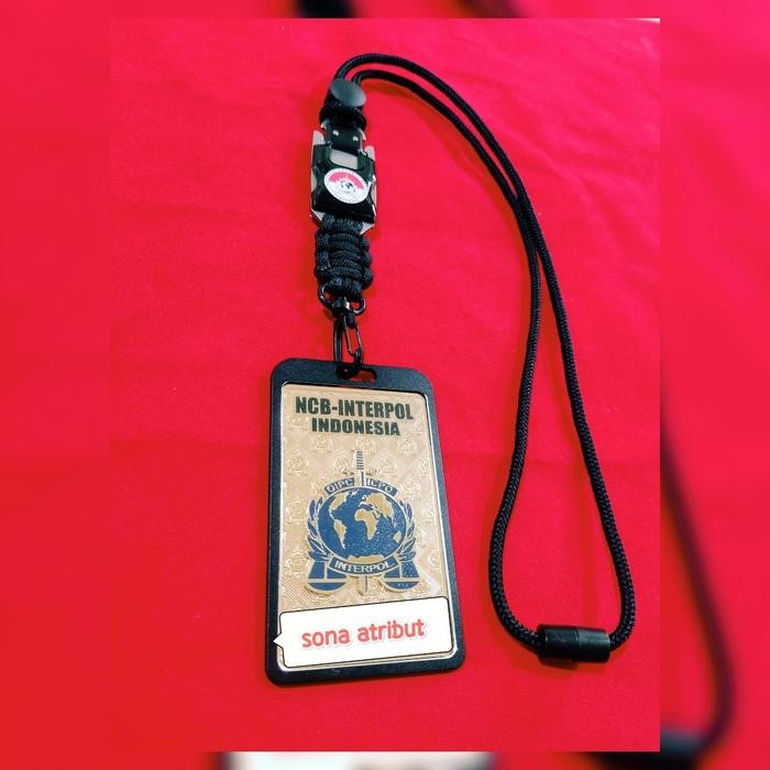 

lencana id card interpol