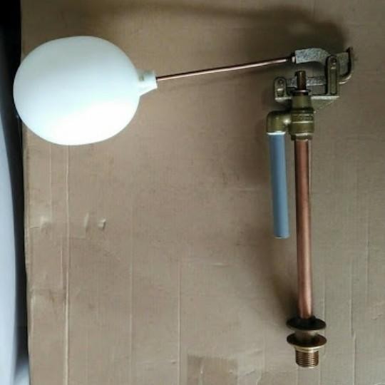 PROMO pelampung closet toto kuningan/sperpart kloset toto model bola