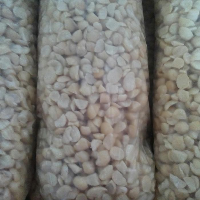 

Macadamia Split 1000 gr Terlaris