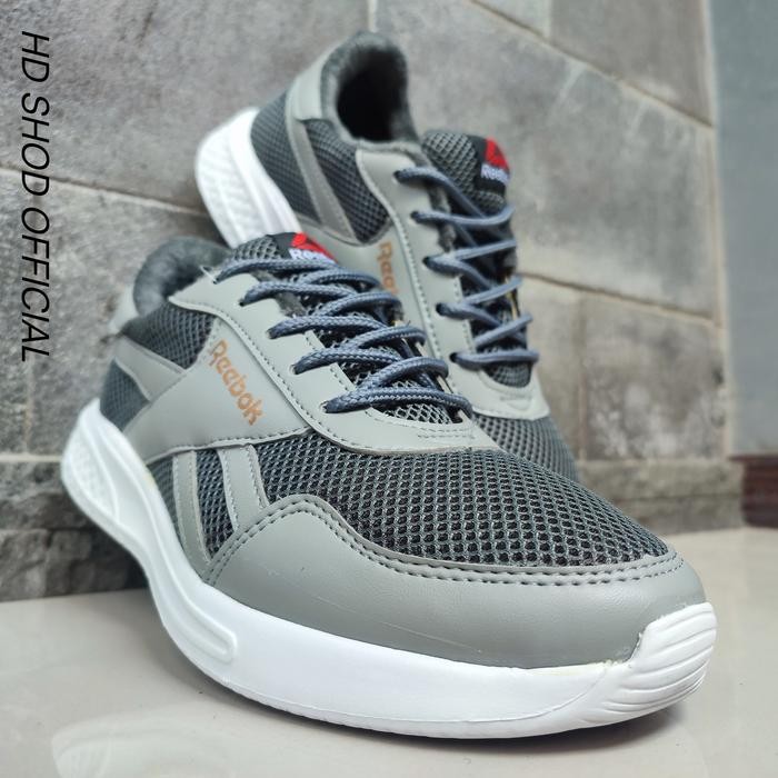 SEPATU BESAR SNEAKERS JUMBO BIG SIZE UKURAN 45 46 47 48 OLAHRAGA JUMBO