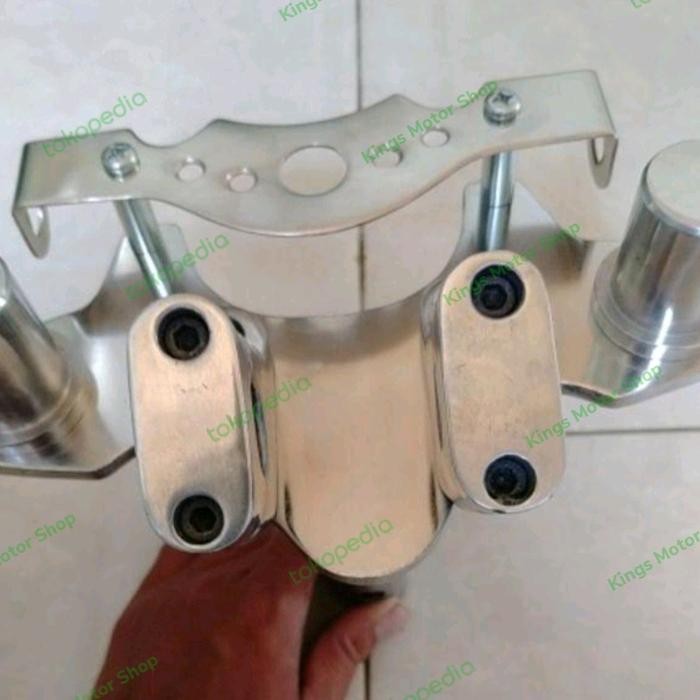 DUDUKAN SEGITIGA STANG JEPIT STANG FATBAR UNIVERSAL HONDA YAMAHA TERMURAH