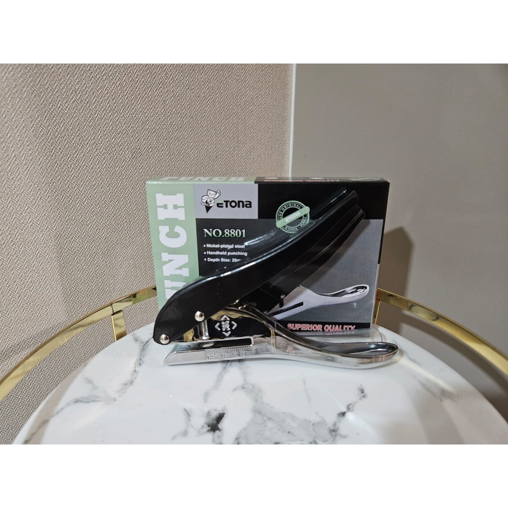 

Pembolong Kertas 8MM 1 Lubang / Punch One Hole/ Alat Pembolong Kartu Identitas Kartu PVC Lencana