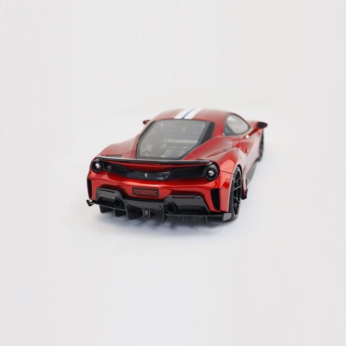 DCM 1/64 Novitec Ferrari 488 Pista Diecast Mobil Miniatur
