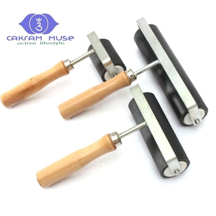 

Rubber Roller Lino Brayer For Printmaking 10Cm Woodhandle Rolling Tool