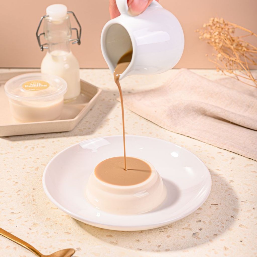 

Silky Soft Milk Pudding - Pudding Susu Lembut Original / Brown Sugar / Coffee - Kaluna Cakes