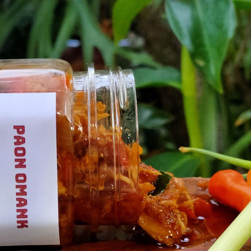 

Restokobar Sambal Ayam Suwir Pedes Gurih Terenak 170 Gram - Sambel Ayam Suwir Paon Omank Siap Saji