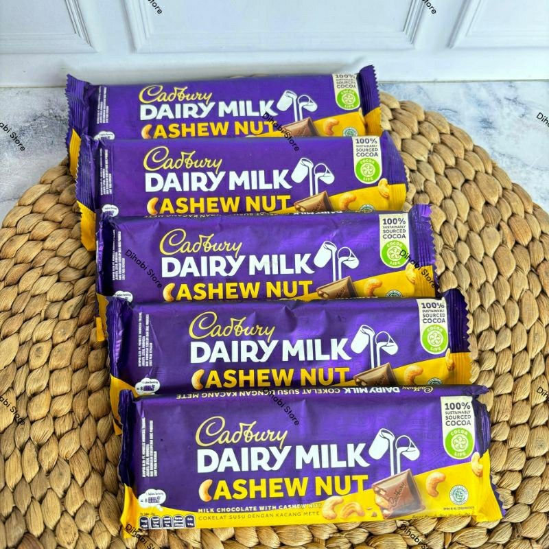 

Eumsig Cadbury Dairy Milk Chocolate Cashew Nut , Fruit & Nut 90 Gram Cokelat Cadbury