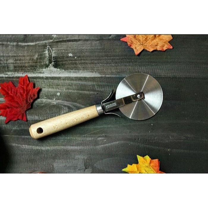 

Suncraft Wood Handle Pizza Cutter Roller Made In Japan Jepang Japanese