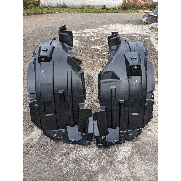 Liner Fender Calya Sigra Original