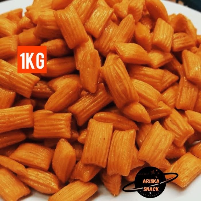 

Kue Bantal Pedas Manis 1kg Pang Pang Pedas Manis Snack Camilan Cemilan Makanan
