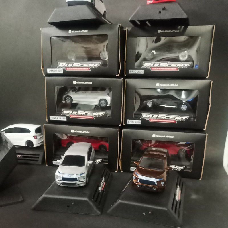 TEMPAT PARFUM REFILL MINIATUR MOBIL XPANDER FOR PARFUL REFILL