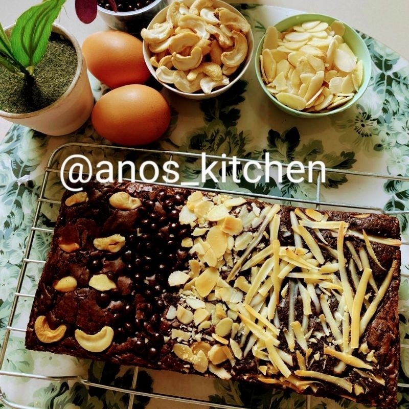 

Andrianbijaksana Brownies Fudgy Dark Cokelat Uk 20X10 (Khusus Untuk Pengemar Cokelat Sejati) (Produk