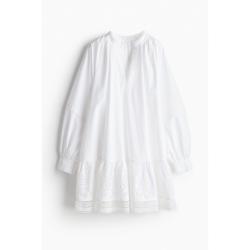 H&M Dress Short, loose-fit dress in an airy cotton weave with decorative picot trims