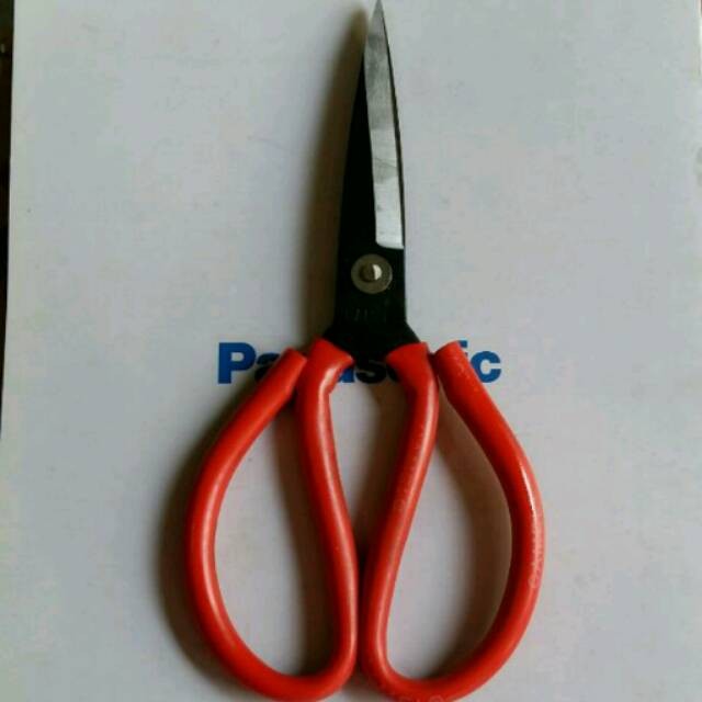 

Gunting seng / gunting serbaguna / gunting kodok / gunting kulit