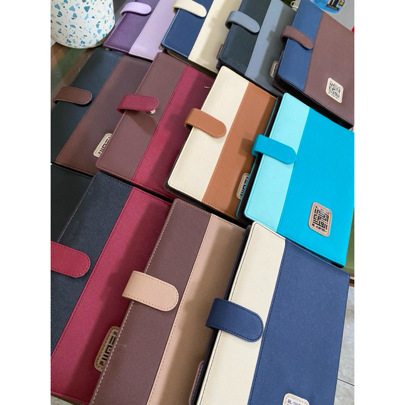 

COVER AL QURAN UNTUK UKURAN A5 (22,5x15cm) belum termasuk al quran, hanya covernya saja