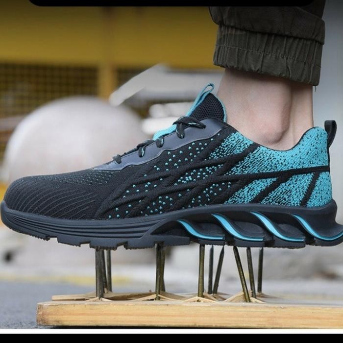 

Terlaris Sepatu Safety Shoes Casual Sport (Top01) Ringan (Ujung Besi)