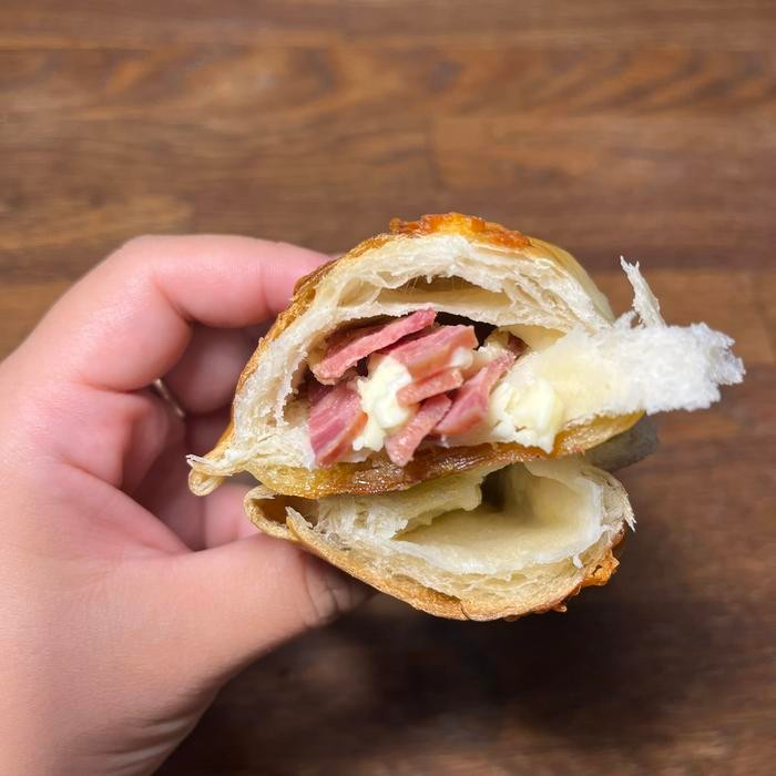 

JTTOP" [BULE BREAD] SOURDOUGH SALTED BUTTER ROLL