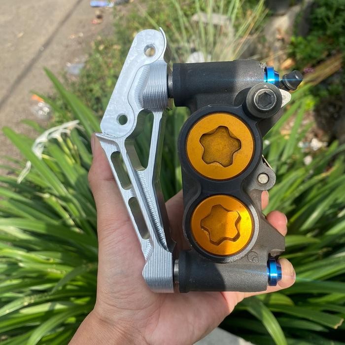 KALIPER SUMITOMO R1 ORIGINAL 4 PISTON KALIPER SUMITOMO R1 KIRI KALIPER KIRI SUMITOMO R1 ORIGINAL