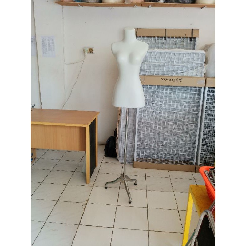 manekin wanita dewasa + kaki besi/kaki kayu