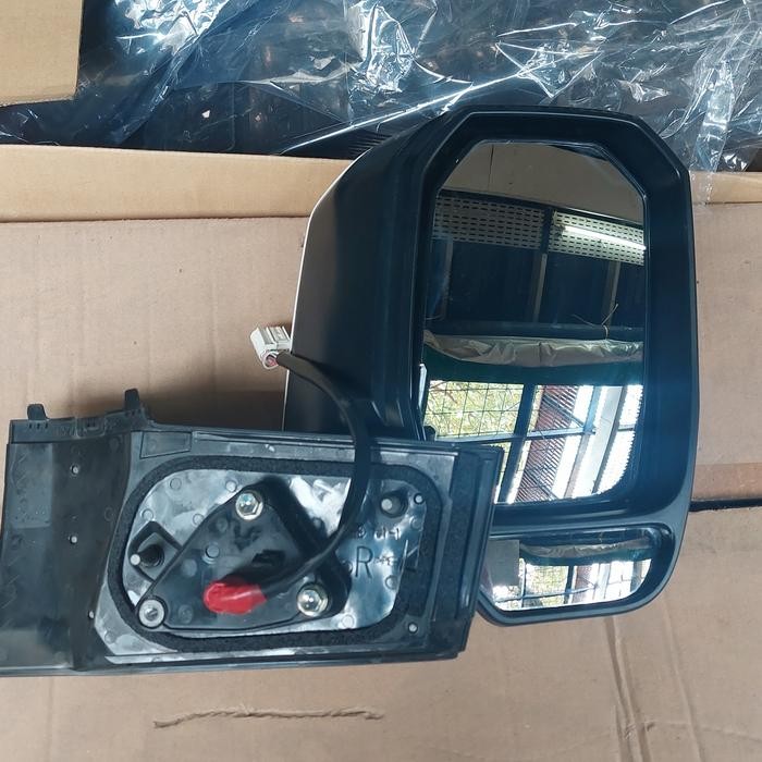 READY STOK spion Hiace premio kanan