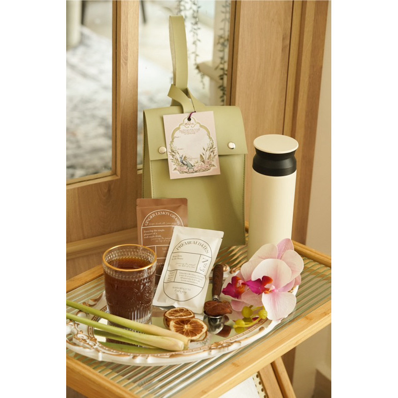 

Lovely Back - LILY - Hampers Lebaran/Hampers Idul Fitri 2025/Hampers Eid Mubarak 2025/Paket Tas