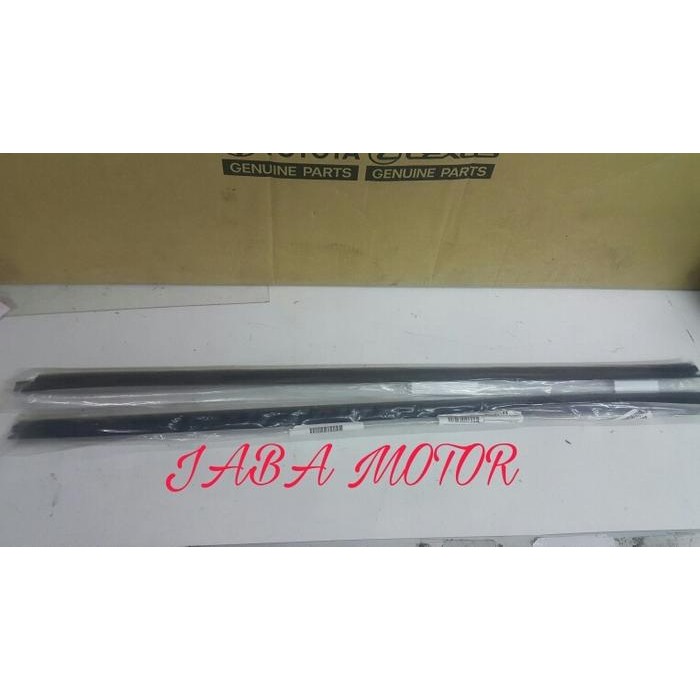 Karet Kaca Hilux Single Cabin-Pelipit Pintu Hilux Single Cabin Ori