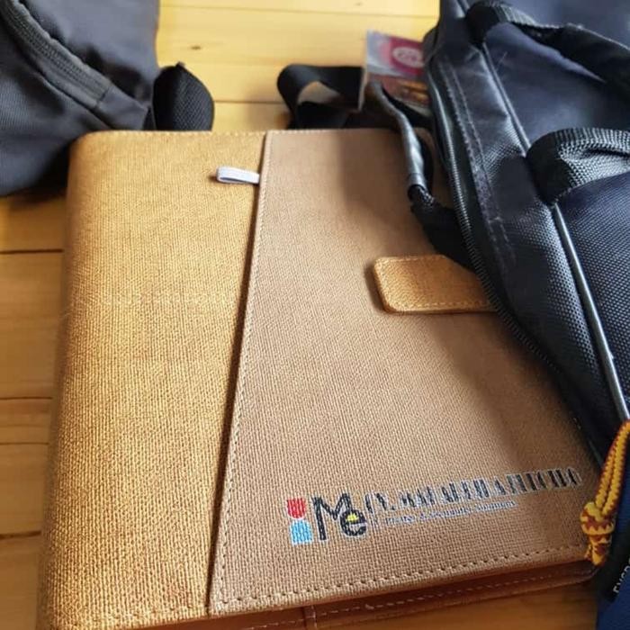 

AGENDA BINDER KULIT EXCLUSIVE DPT DICUSTOM NAMA ATAU LOGO PERUSAHAAN
