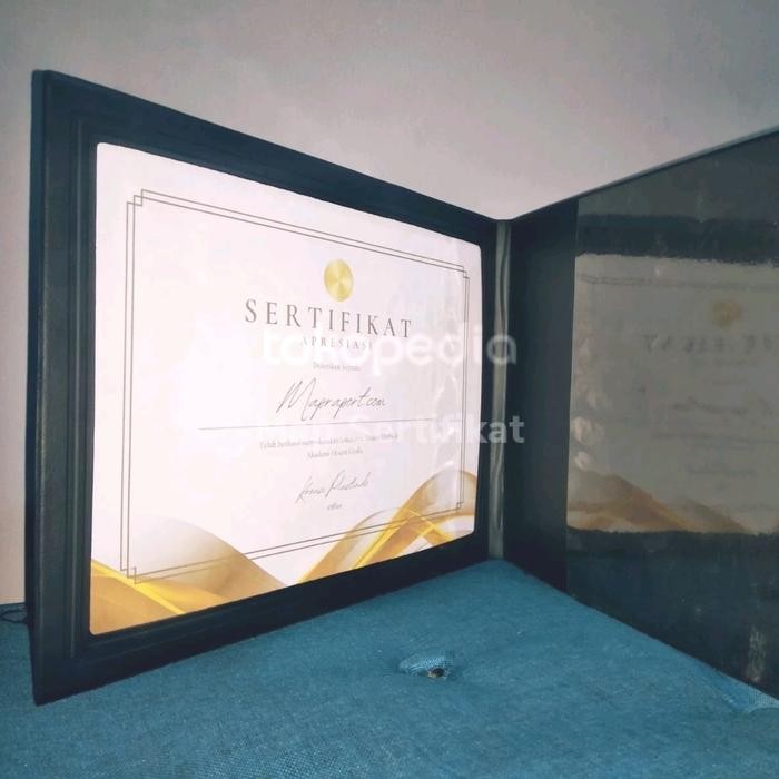 

Baru, Map sertifikat Horizontal dengan holder unik & menarik pastinya