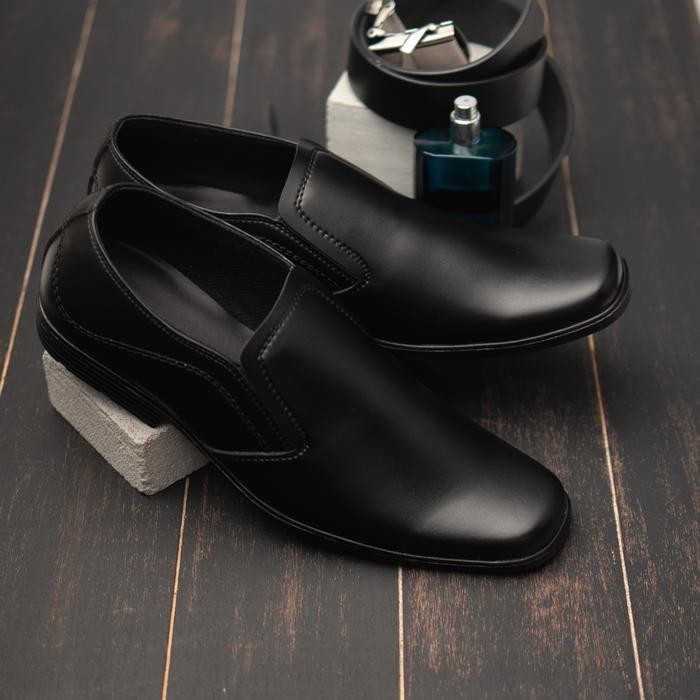 Paulmay - Sepatu Formal Pria - Milan 77 - Black Shoes Pantofel Karet Kerja