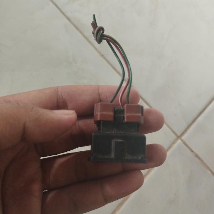 SOKET SENSOR TPS MITSUBISHI NIMBUS ORI