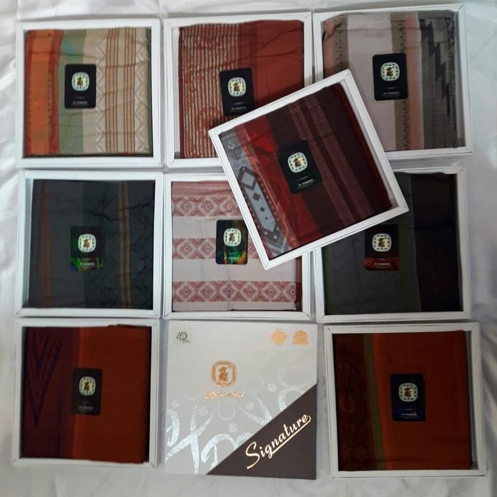 Sarung Gajah Duduk Signature