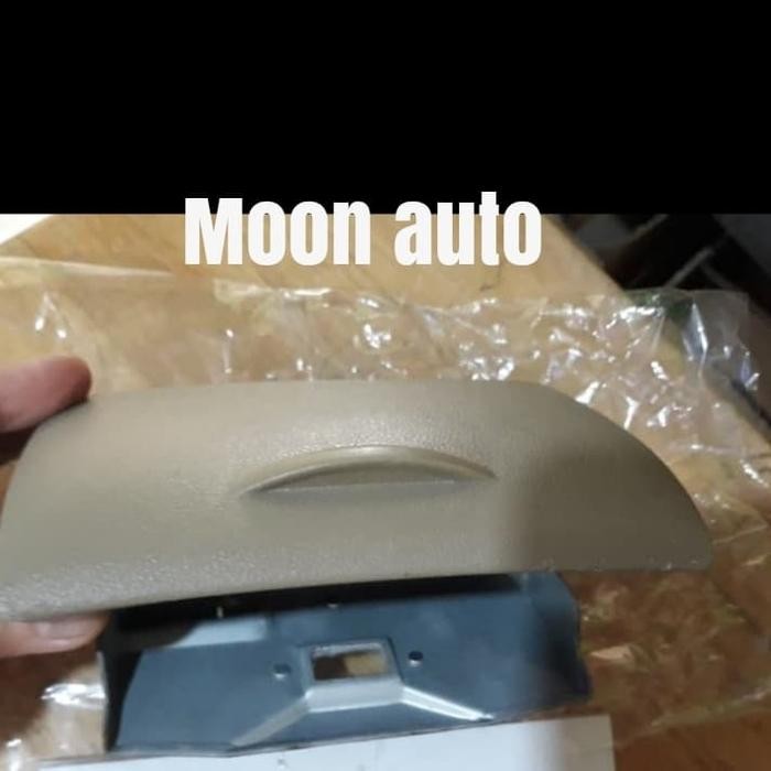 Laci Asbak Toyota Kijang Innova Tahun 2009-2015 Ori Kode 063