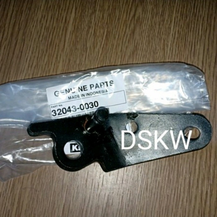 Breket Standar Samping Zx130 Kgp 32043-0030