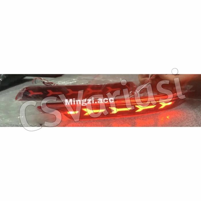 Innova Reborn 2021 Lampu Reflektor Bumper Bagasi Belakang