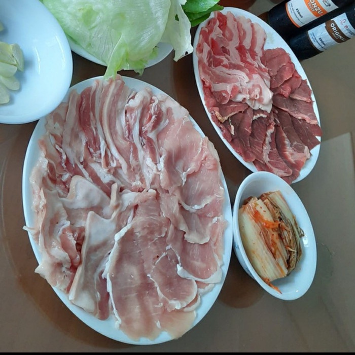 

PORK LOIN SLICE/DAGING BABI HAS/KARBONAT ISI POTONG TIPIS 0,5MM (KG) KODE 73