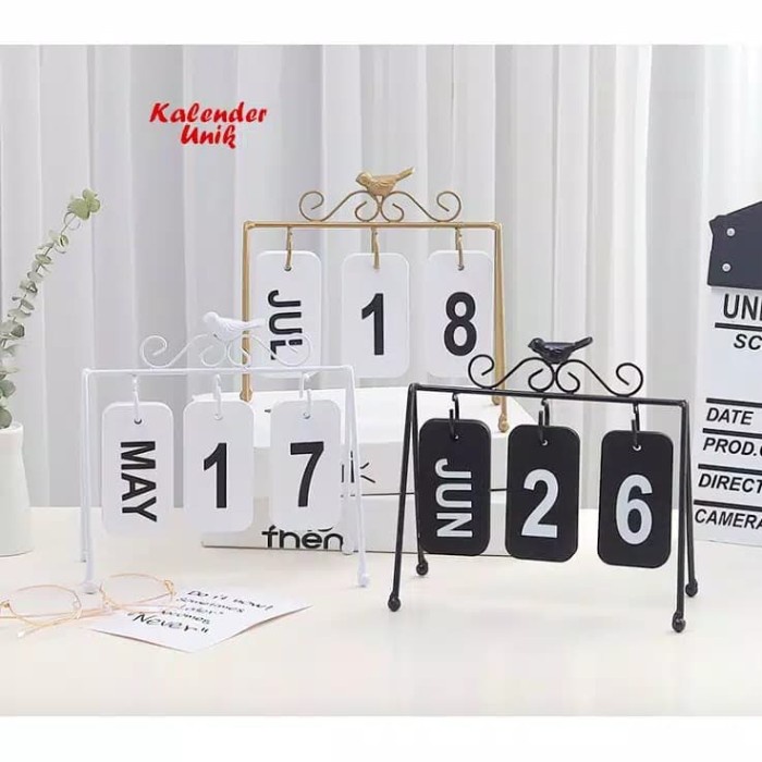 

Kalender Unik Dekorasi Gantung