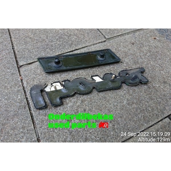 W8 Emblem Bagasi Fiat Uno 70 Sl Laik Pakai