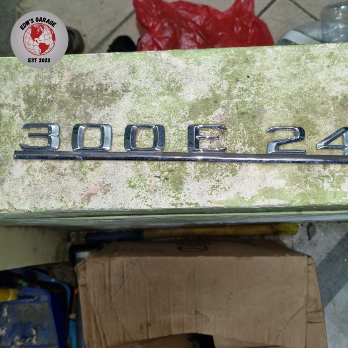 Emblem Bagasi W124 300 E 24 Original Laik Pakai