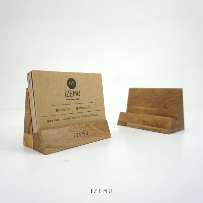 

IZEMU JIROU - Business Card Display Stand in Teak / Dudukan Kartu Jati Kode 1434