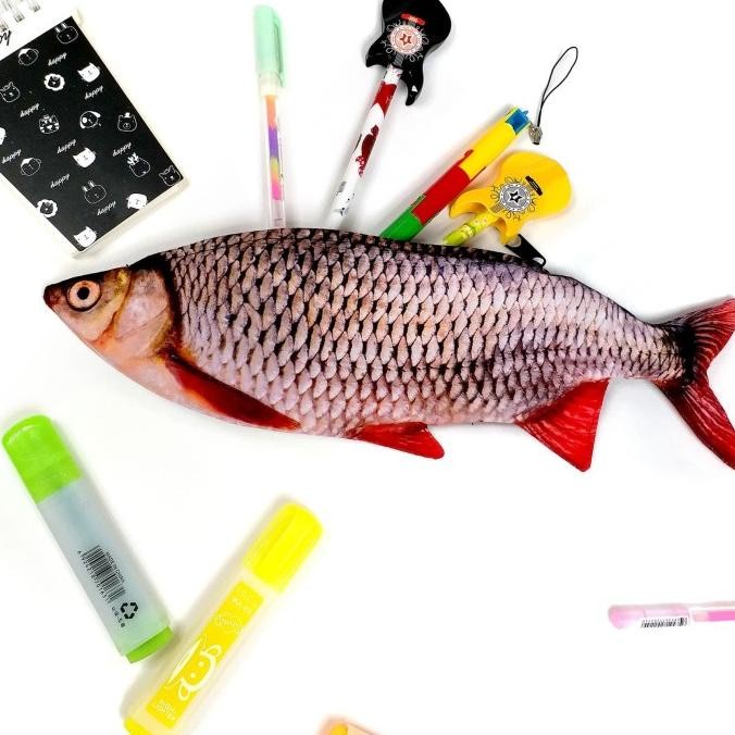 

FREE ONGKIR Tempat Pensil Ikan Viral Unik Tombro ke Alat Tulis Sekolah Kantor