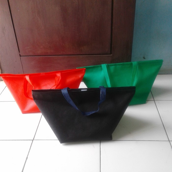 

Flashshow tas box kue 22x22cm tas snack tas hajatan tas goodie bag tas spunbond
