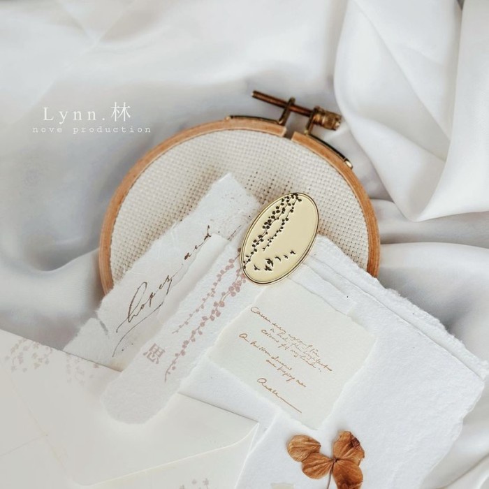 

Nove Lynn Series Rubber Stamp and Clip