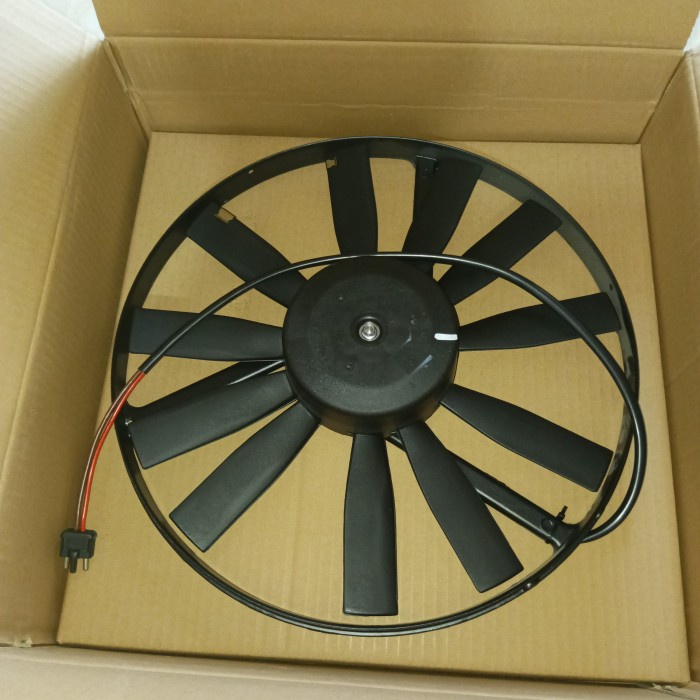 Extra Fan Mercedes Benz W124 Besar