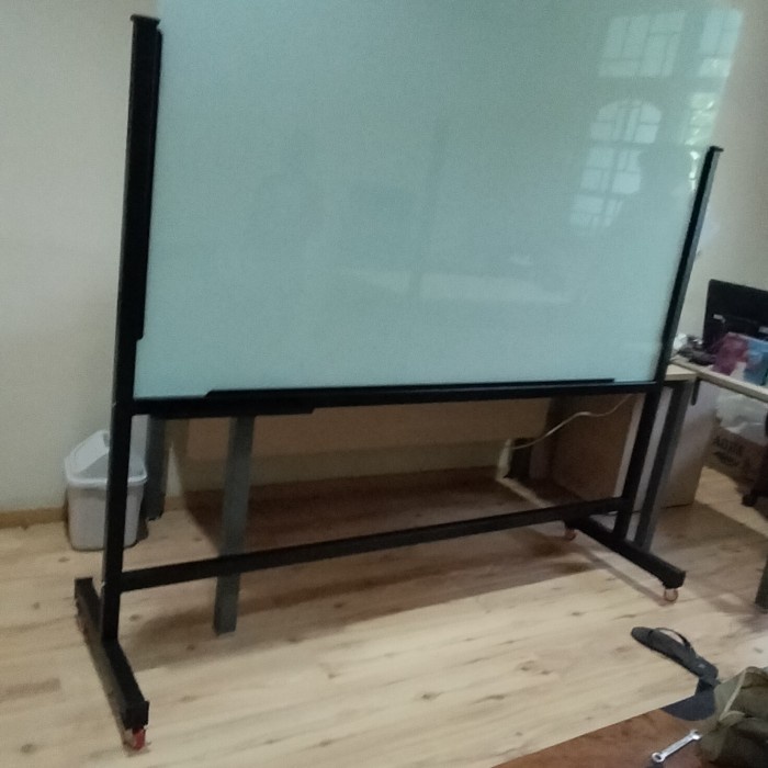 

glass board standing 80 160 Cm