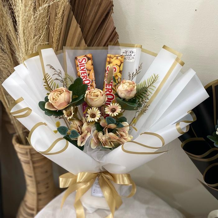 

terbaru !!! buket bunga artificial cokelat valentine ulang tahun anniversary wisuda ready