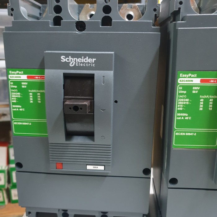 Murah Schneider Mccb Ezc400N 3P 400A 400 A Ezc400N3400N Ezc 400N 36Ka